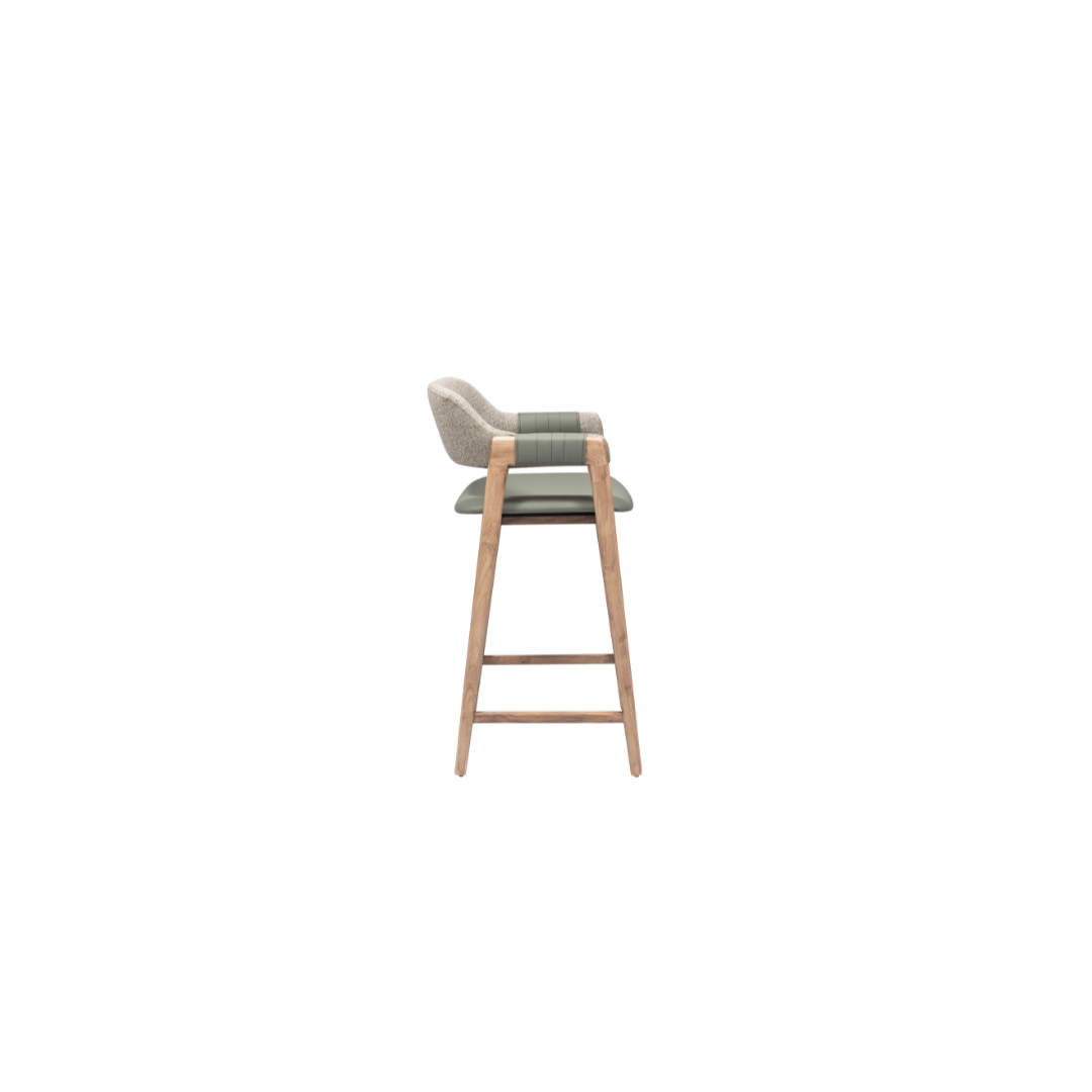 Valeria Barstool-Beech