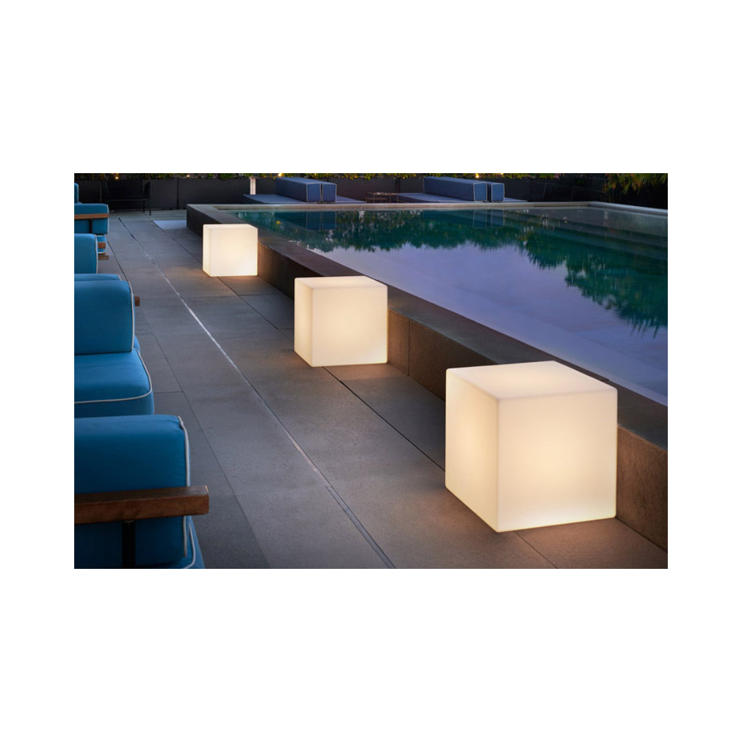 Cubo Outdoor Lamp – White Base