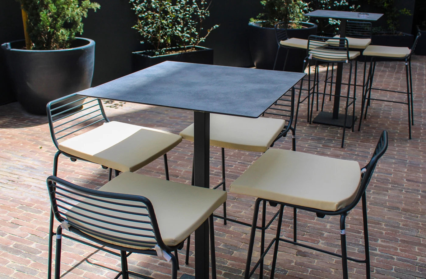 Avenue 77 Outdoor Area gallery image 2